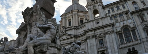 Il drappo nero sul David di Michelangelo