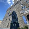 Il drappo nero sul David di Michelangelo